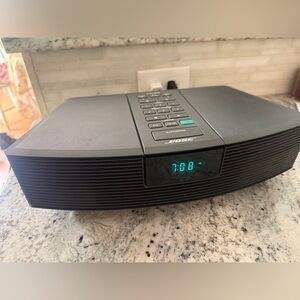 Bose soundwave radio AM/FM‎ with brand new remote